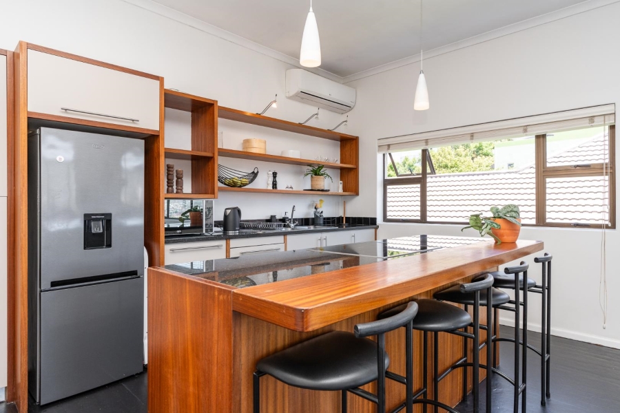 To Let 2 Bedroom Property for Rent in Vredehoek Western Cape
